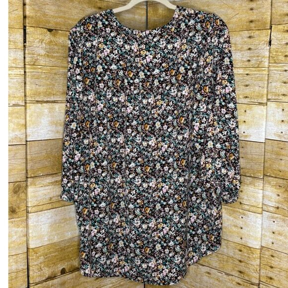 TORRID FLORAL CASUAL GEORGETTE PULLOVER CLASSIC FAVORITE EVERYDAY BLOUSE SZ.3 3X - Picture 2 of 3